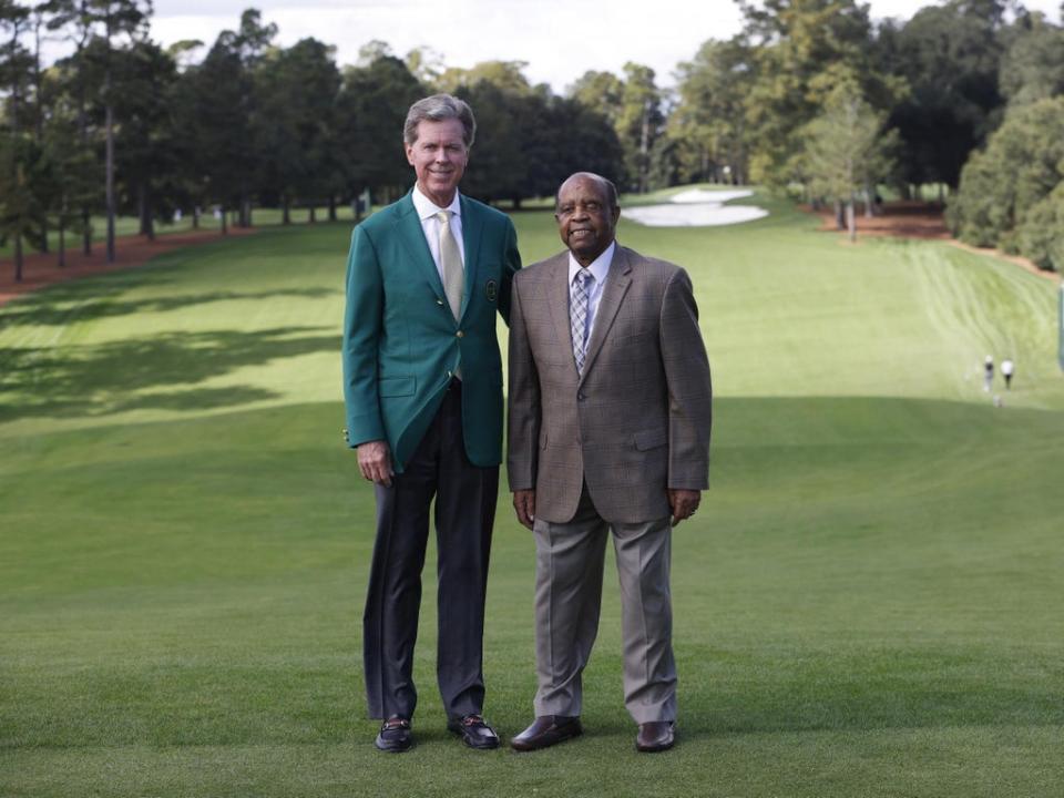 Fred Ridley and Lee Elder pose at Augusta (EPA)