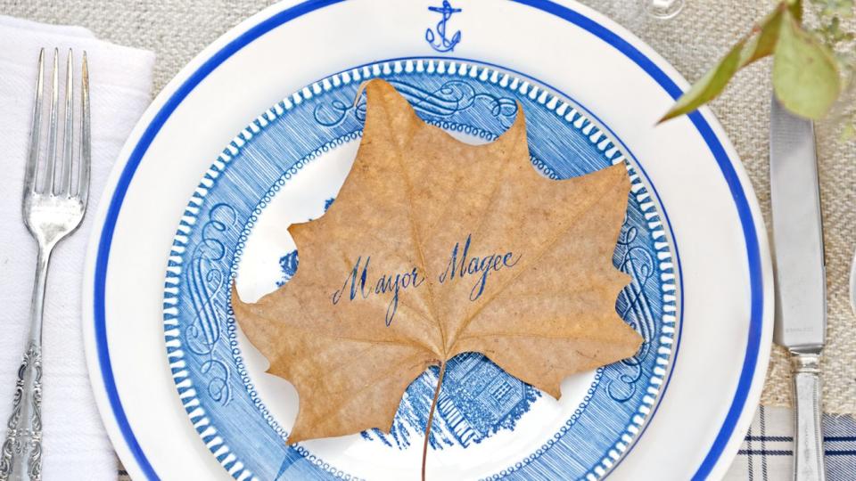 fall leaf place card simple place setting