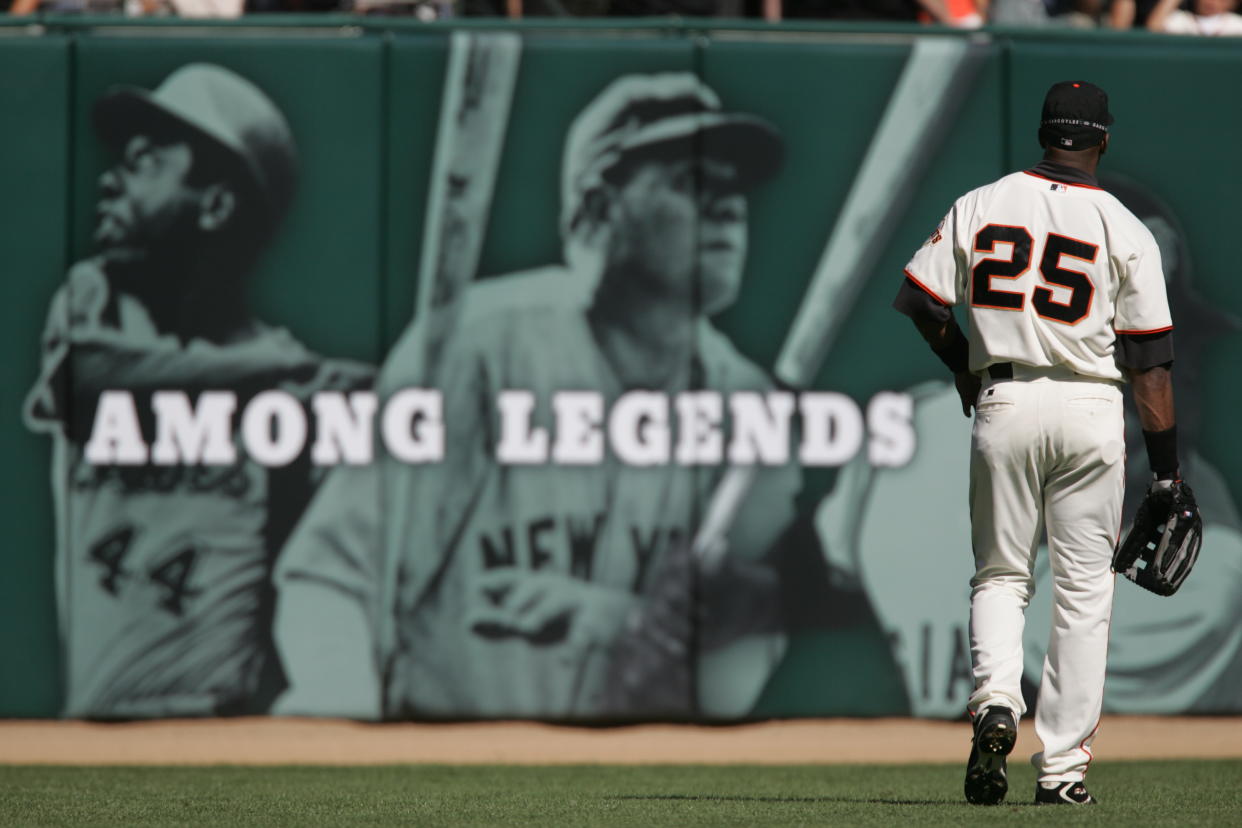 SAN FRANCISCO - SEPTEMBER 26:  Barry Bonds of the San Francisco Giants during the game against the Los Angeles Dodgers at SBC Park on September 26, 2004 in San Francisco, California. The Dodgers defeated the Giants 7-4. (Photo by Brad Mangin/MLB Photos via Getty Images)