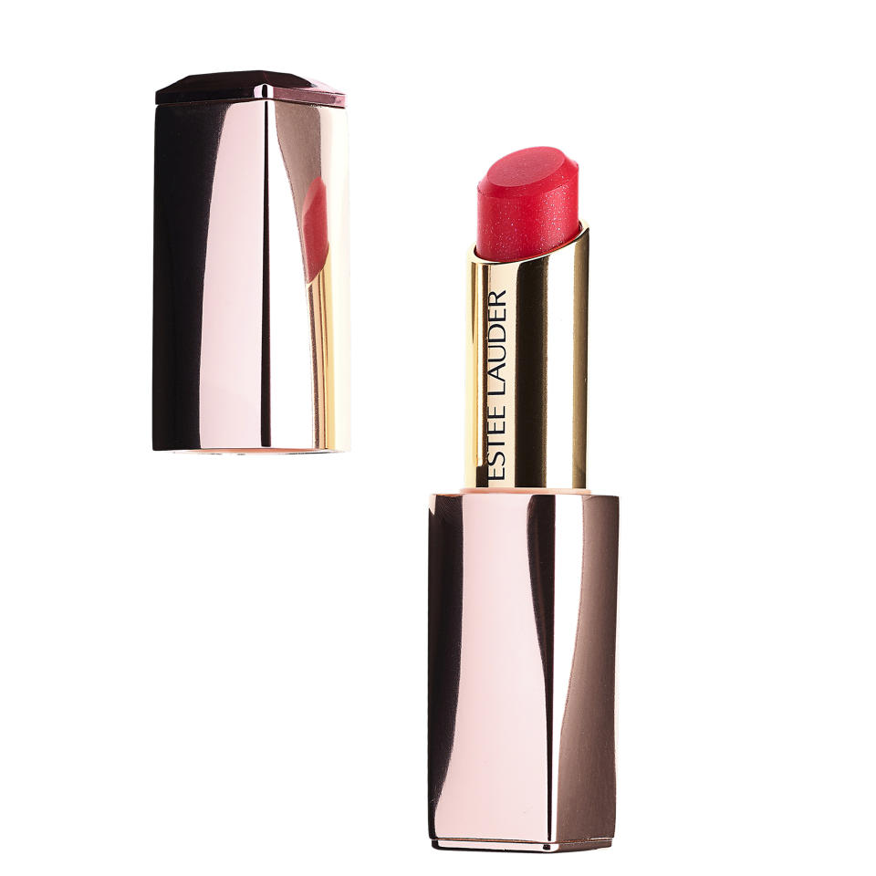 <p>Nourrissant avec juste ce qu'il faut de couleur en transparence. Baume à lèvres révélateur de couleur pure color, n° 004, Estée Lauder, 37 €. </p><br>