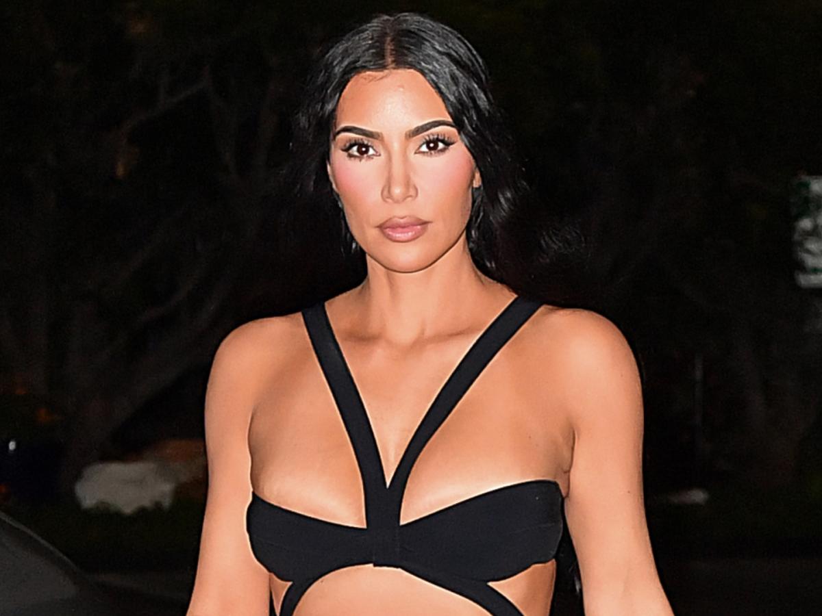 The Internet Is Freaking Out Over Kim Kardashian Allegedly Partying Late Into the Night With Her Sisters Ex picture