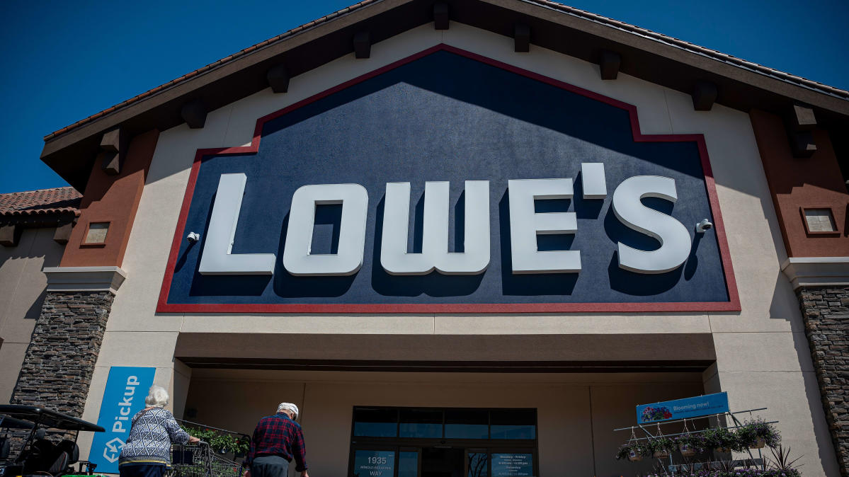 Lowe's posts Q1 earnings beat amid consumer slowdown