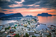 Norwegen knackt die 300.000-Euro-Marke: Norweger verfügen durchschnittlich über 300.615 Euro Rücklagen. Rang 9.