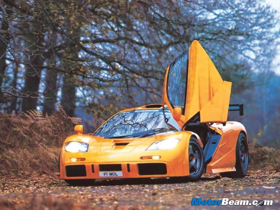 <b>McLaren F1 </b><br>This is the oldest car in the list but still one of the best. Using a BMW M developed 6.1-litre V12 engine, the F1 produces 627 HP of power and reached 100 kmph in just 3.3 seconds. Top speed is 386 kmph.