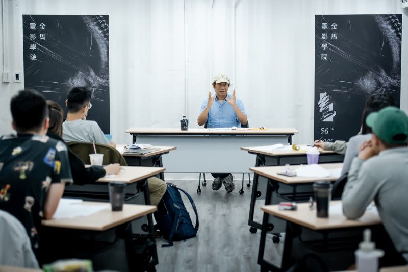 2019年金馬電影學院學務長廖慶松與學員的講堂。（金馬電影學院）