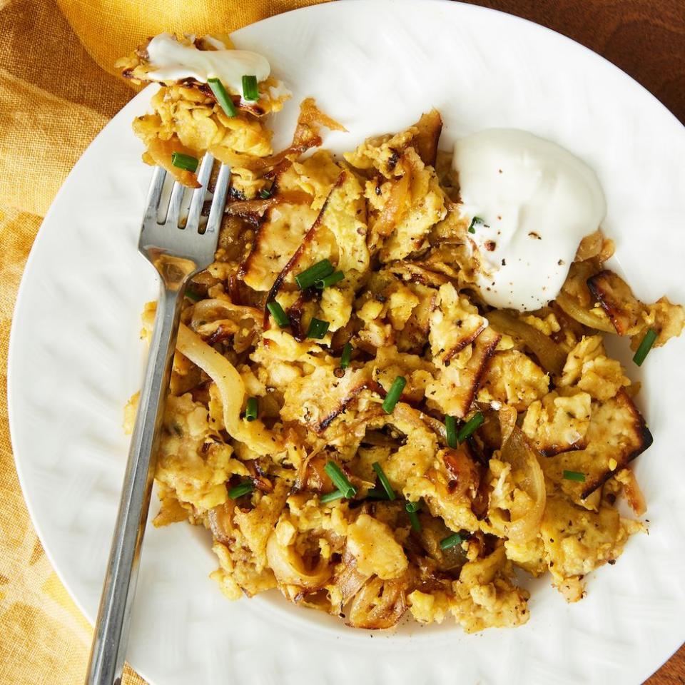 matzo brei on a white plate