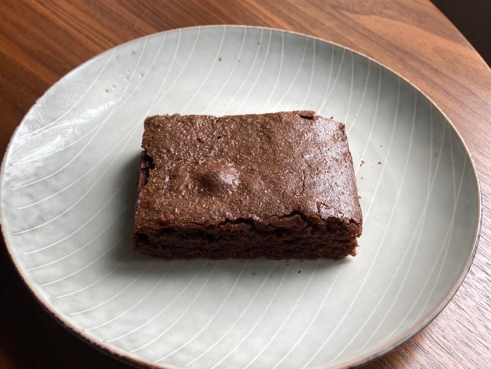 A brownie with a smooth top and an air bubble