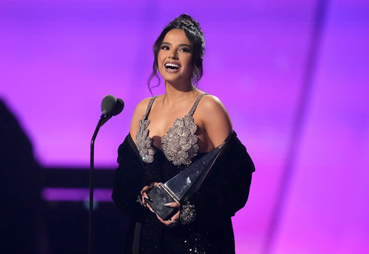 LATIN AMAS (AP)