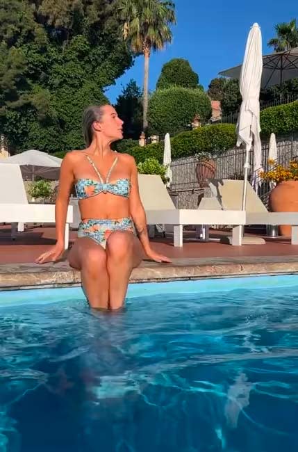 helen-flanagan-blue-bikini