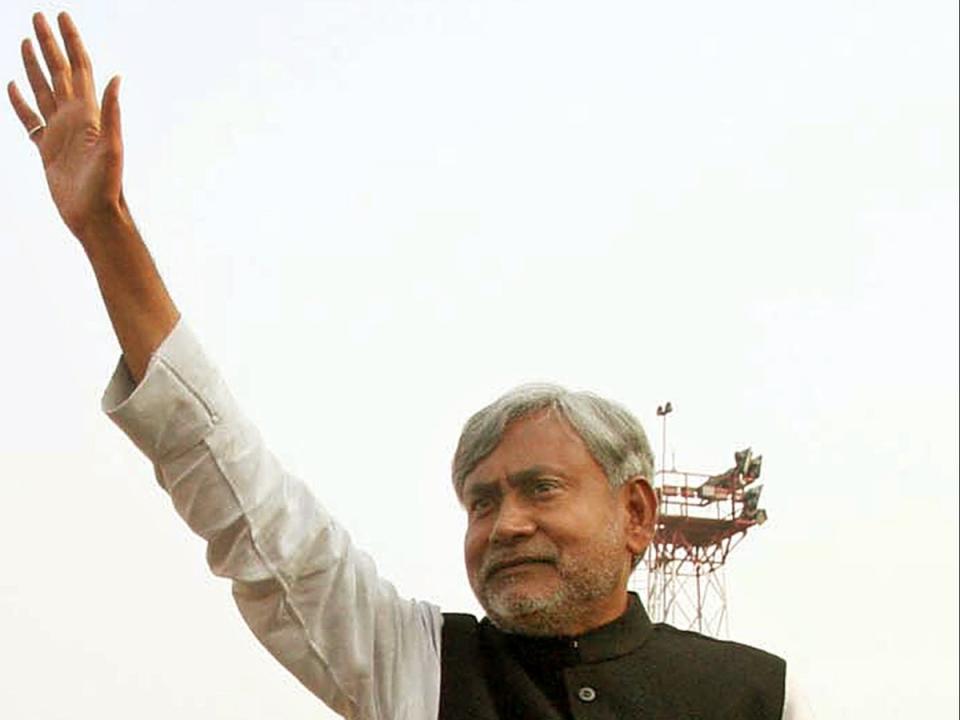 File: Janata Dal (United) leader Nitish Kumar waves in the eastern Indian city of Patna (REUTERS)