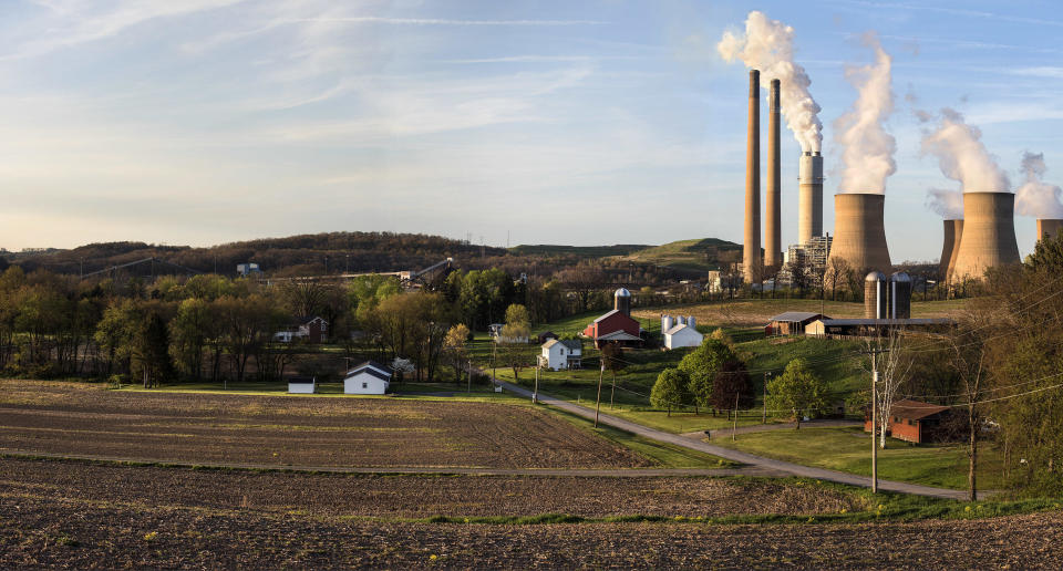 Keystone Power Plant and Farm, Shelocta, Pennsylvania, USA, 2017. All smokestacks seen in this chapter are burning coal.  Page 100 from 