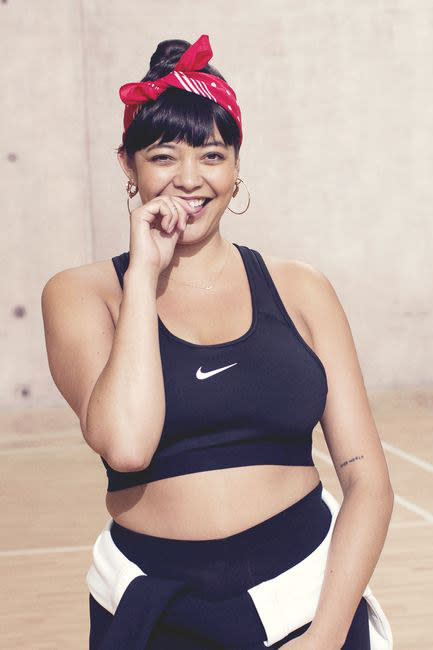 principal Fuera Bajo Nike lanza al mercado línea para mujeres 'plus-size'