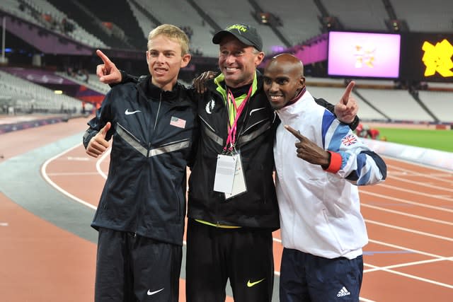 Mo Farah, right, with Galen Rupp, left, and coach Alberto Salazar 