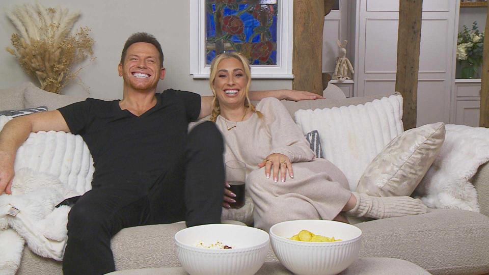 Joe Swash & Stacey Solomon on Celebrity Gogglebox. (Channel 4)