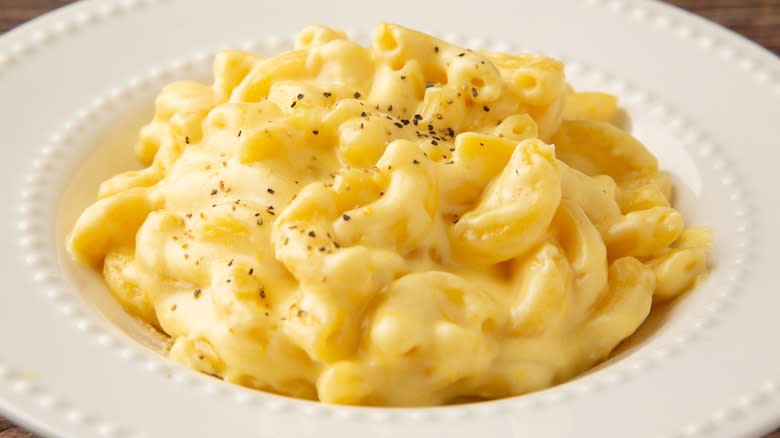 Mac and cheese in bowl