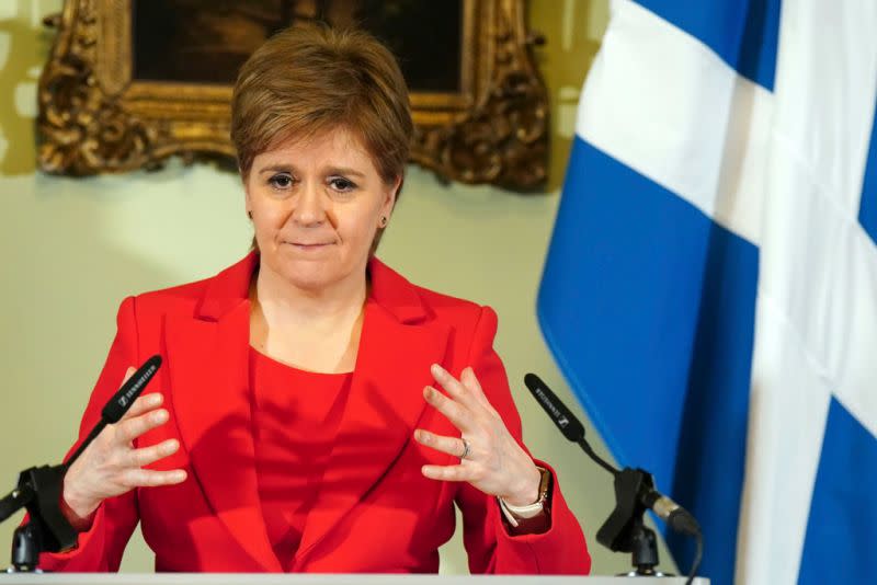 ▲蘇格蘭首席部長史特金（Nicola Ferguson Sturgeon）因所屬政黨蘇格蘭民族黨經費爭議遭警方帶回偵訊。（圖／達志影像／美聯社）