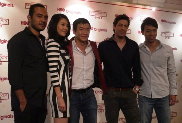 Chin Han (centre) and the cast of 'Serangoon Road' (Yahoo! photo)