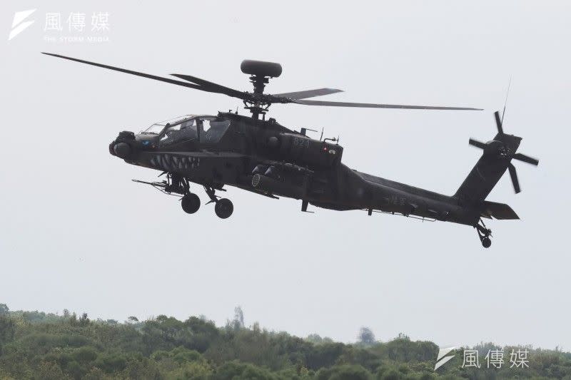 <cite>國防部將於24日開放陸軍湖口營區，圖為塗裝阿帕契AH-64E直升機戰力展示。（柯承惠攝）</cite>