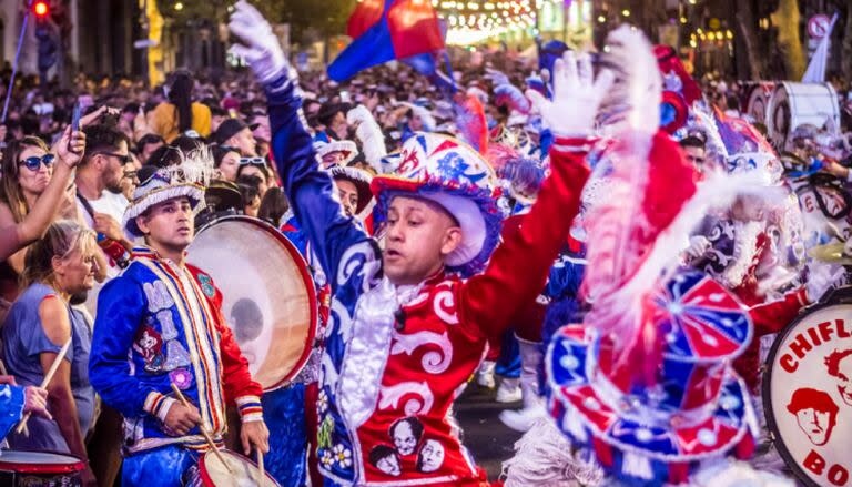 La ciudad de Buenos Aires celebra el carnaval con diferentes corsos