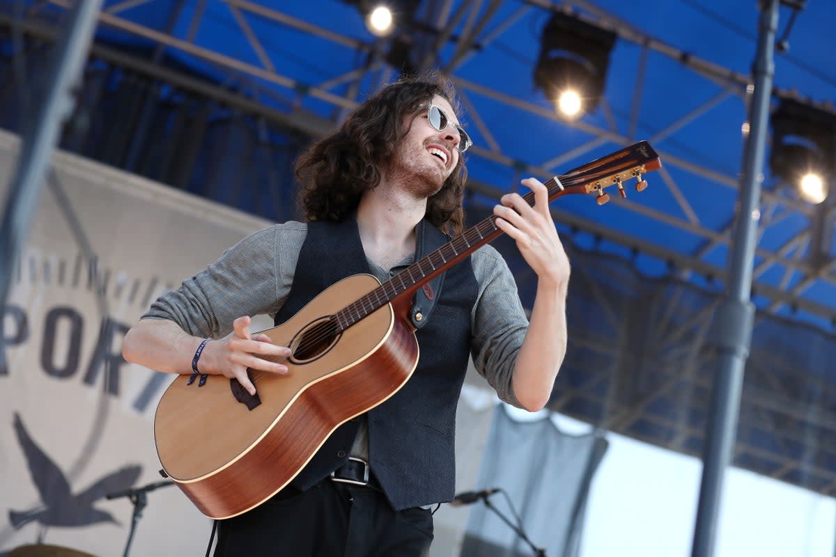 Hozier performing in 2019 (Mike Lawrie / Getty Images)