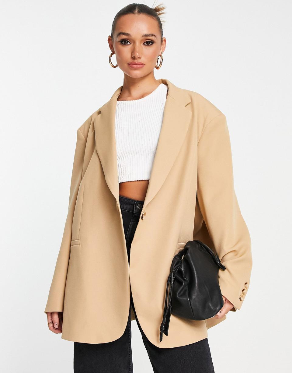 <p><a href="https://go.redirectingat.com?id=74968X1596630&url=https%3A%2F%2Fwww.asos.com%2Fus%2Fweekday%2Fweekday-aiden-oversized-blazer-in-beige-part-of-a-set%2Fprd%2F204692461&sref=https%3A%2F%2Fwww.cosmopolitan.com%2Fstyle-beauty%2Ffashion%2Fg43755291%2Fquiet-luxury-trend%2F" rel="nofollow noopener" target="_blank" data-ylk="slk:Shop Now;elm:context_link;itc:0;sec:content-canvas" class="link ">Shop Now</a></p><p>Weekday Aiden Oversized Blazer</p><p>$120.00</p><p>us.asos.com</p><span class="copyright">luke.brown</span>