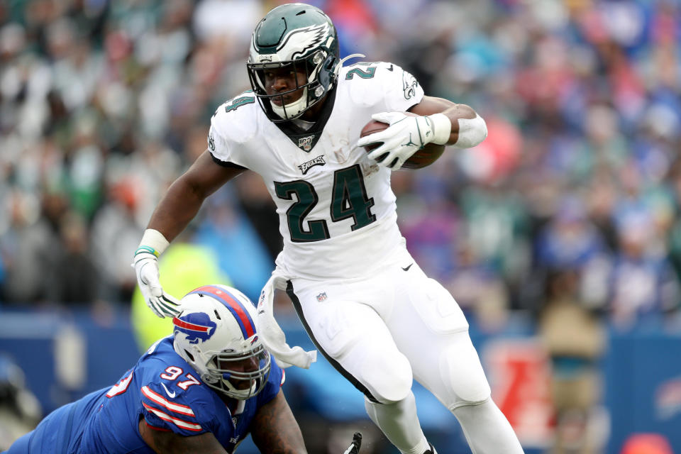 ORCHARD PARK, NEW YORK - OCTOBER 27: Jordan Phillips #97 of the Buffalo Bills attempts to tackle Jordan Howard #24 of the Philadelphia Eagles during the second quarter of an NFL game at New Era Field on October 27, 2019 in Orchard Park, New York. (Photo by Bryan M. Bennett/Getty Images)