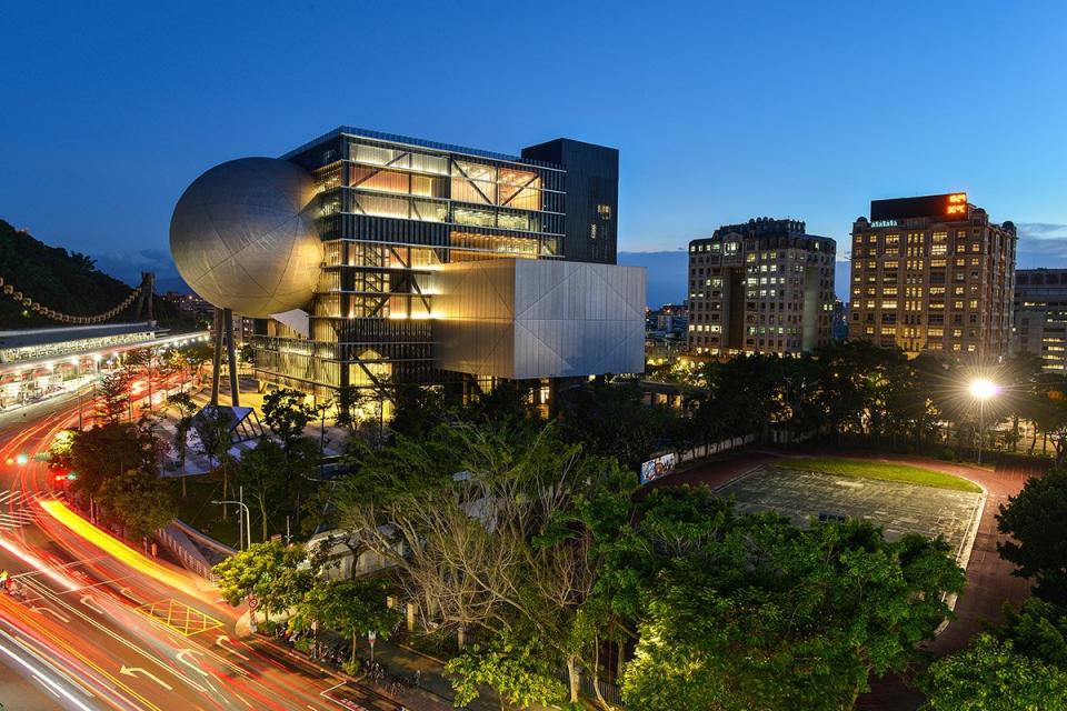 OMA's sci-fi Taipei Performing Arts Center at night.