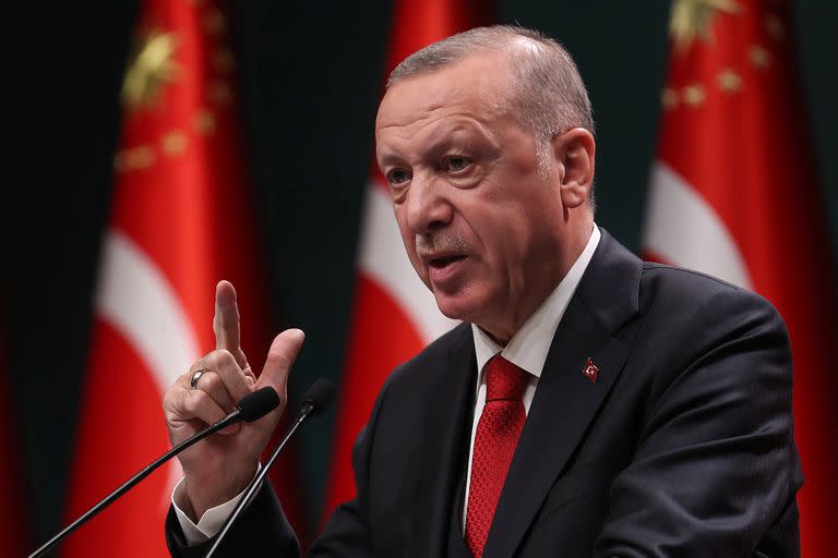 "Francia perdió la posibilidad de mediar", dijo Erdogan en referencia al papel de mediador de Macron en Nagorno-Karabaj