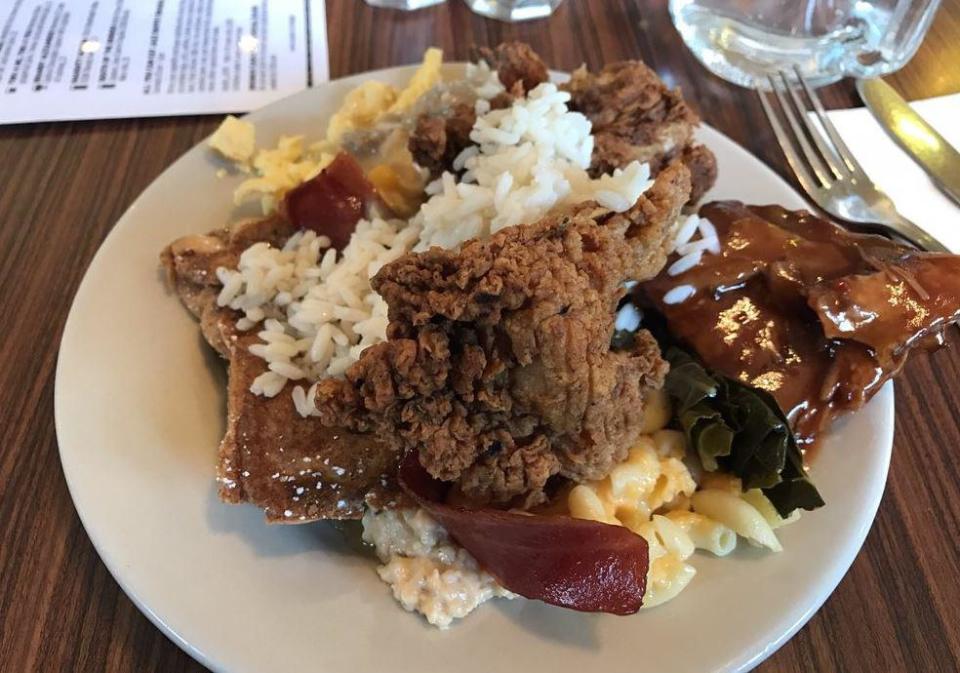 Massachusetts: Darryl’s Corner Bar & Kitchen (Boston)