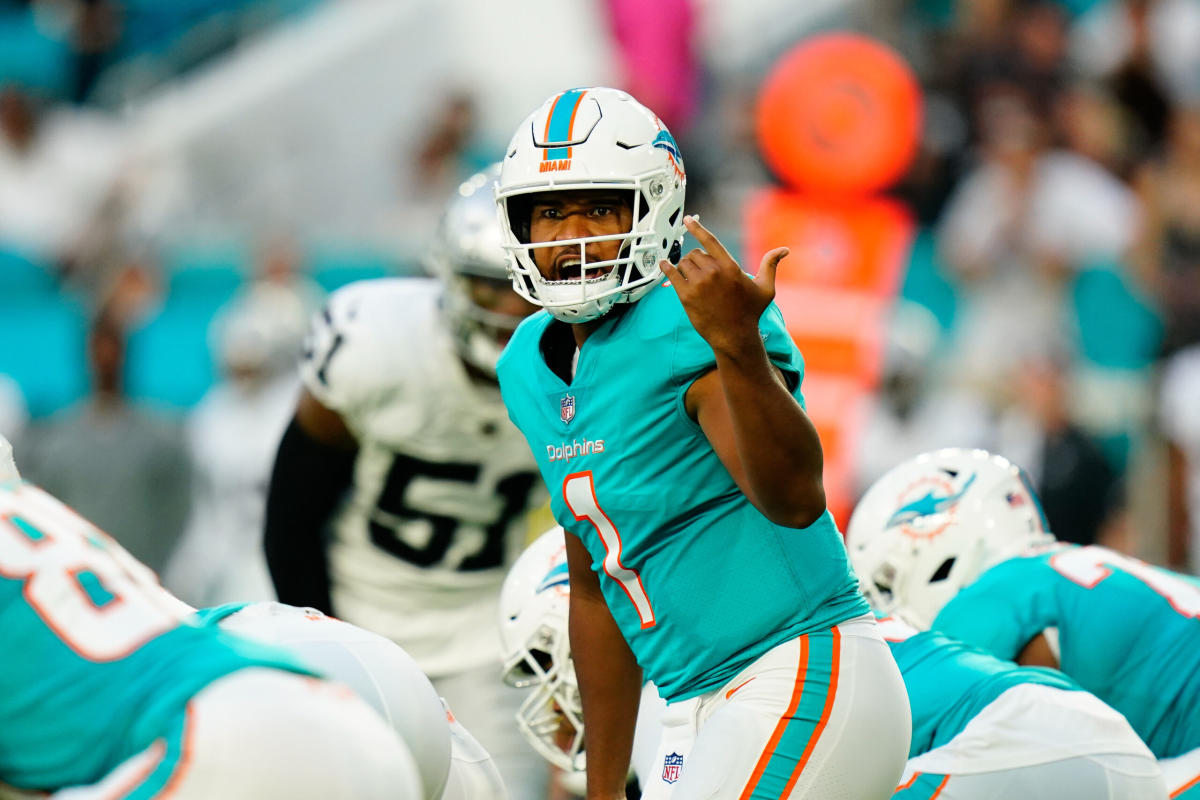 Tagovailoa makes preseason debut; Raiders top Dolphins 15-13