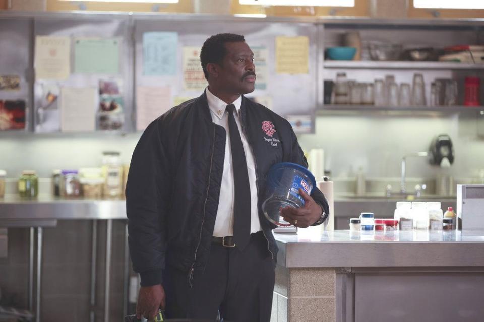 eamonn walker, chicago fire