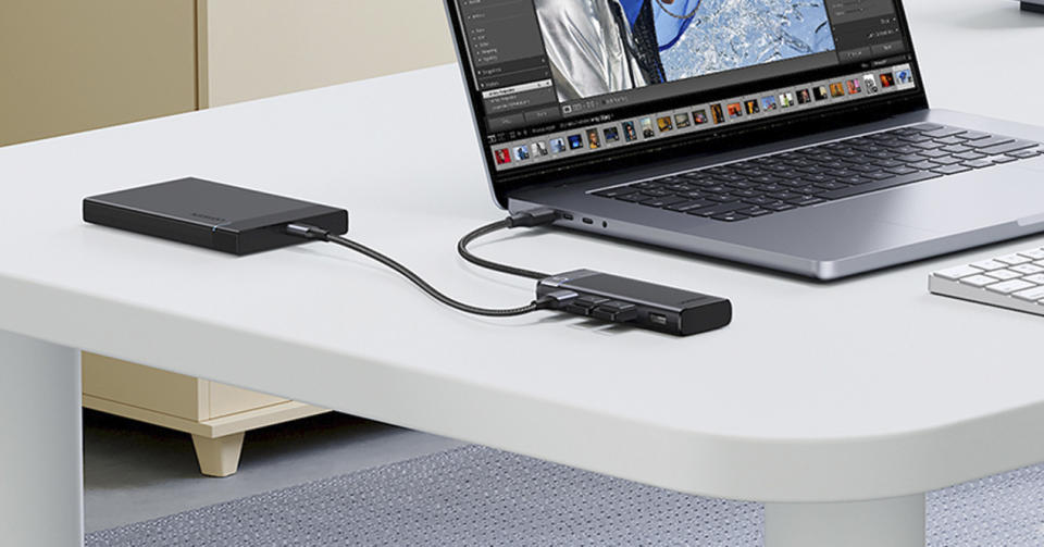 El hub USB 3.0 de Ugreen es ideal para tu equipo . (Foto: Amazon)