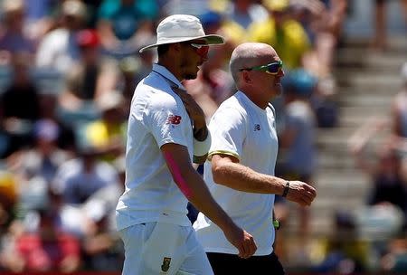 Cricket - Australia v South Africa - First Test cricket match - WACA Ground, Perth, Australia - 4/11/16. South Africa's Dale Steyn walks off the field after injuring himself at the WACA Ground in Perth. REUTERS/David Gray