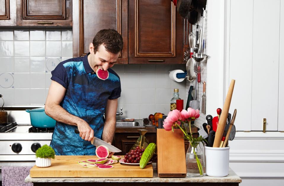 <h1 class="title">Anthony Roth Costanzo - SlicingRadishes - v2 - INSET</h1><cite class="credit">Photo by Joseph De Leo</cite>