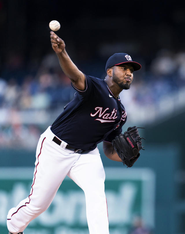 Schumaker gets 1st win, Marlins top Mets 2-1 behind Chisholm