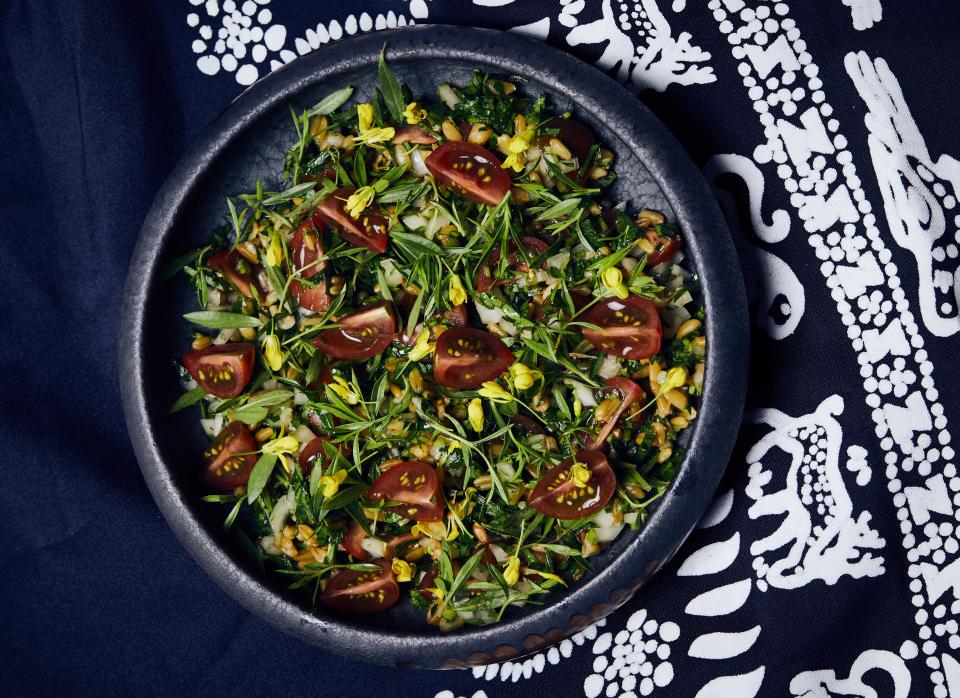 Freekeh Salad with Parsley and Cherry Tomatoes