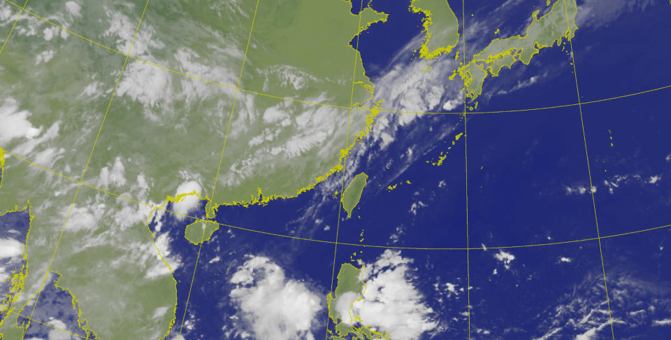 中央氣象署表示，今天（26日）各地天氣高溫炎熱，午後台南以北地區及其他山區有局部短暫雷陣雨，中部以北山區並有局部大雨發生的機率。（圖取自中央氣象署網站）