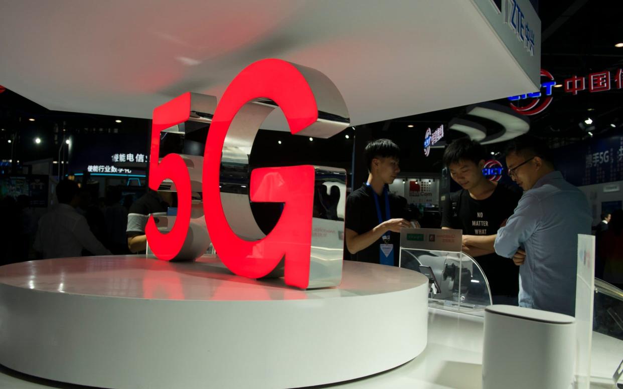 Three Chinese telecom operators have been granted 5G licences - Visual China Group