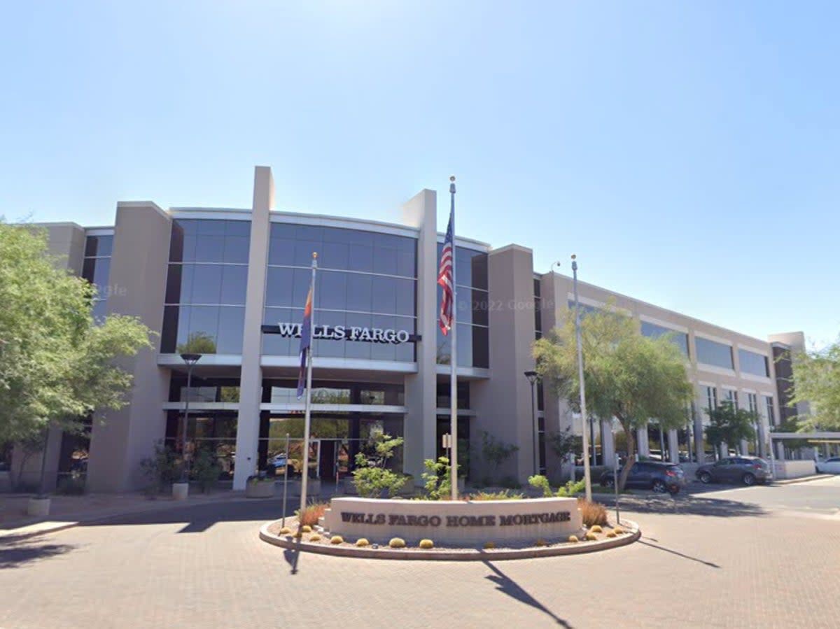 A Wells Fargo bank office in Tempe, Arizona where Denise Prudhomme, a 60-year-old employee, died on August 16 and was not found until four days later on August 20 (Google Maps)