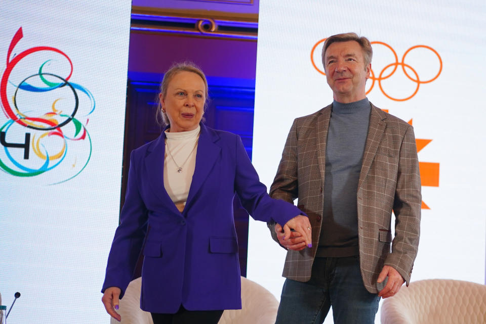 Ice skaters Jayne Torvill and Christopher Dean return to Sarajevo, where they won Olympic gold. (Getty)