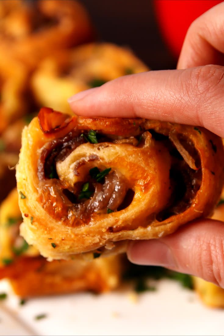 French Dip Roll-Ups