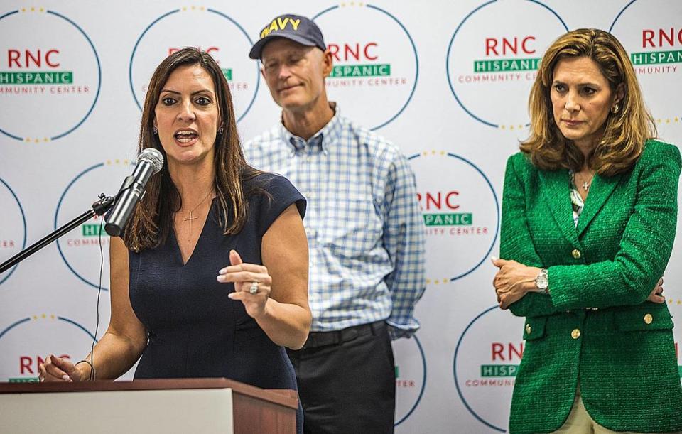 La vicegobernadora Jeanette Núñez se unió a un grupo de líderes del Partido Republicano, entre ellos el senador de Florida Rick Scott y la congresista federal María Elvira Salazar, durante un mitin para motivar a los hispanos a votar por los republicanos en el Centro Comunitario Hispano del RNC, en Doral, el martes 18 de octubre de 2022.