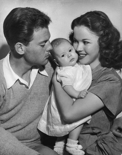 <p>At the age of 20, Shirley welcomed her first child with John. Linda Susan Agar was born on January 30, 1948. </p>