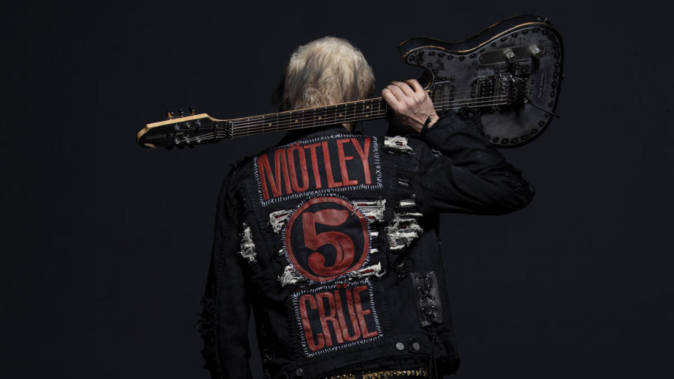 Mötley Crüe guitarist John 5