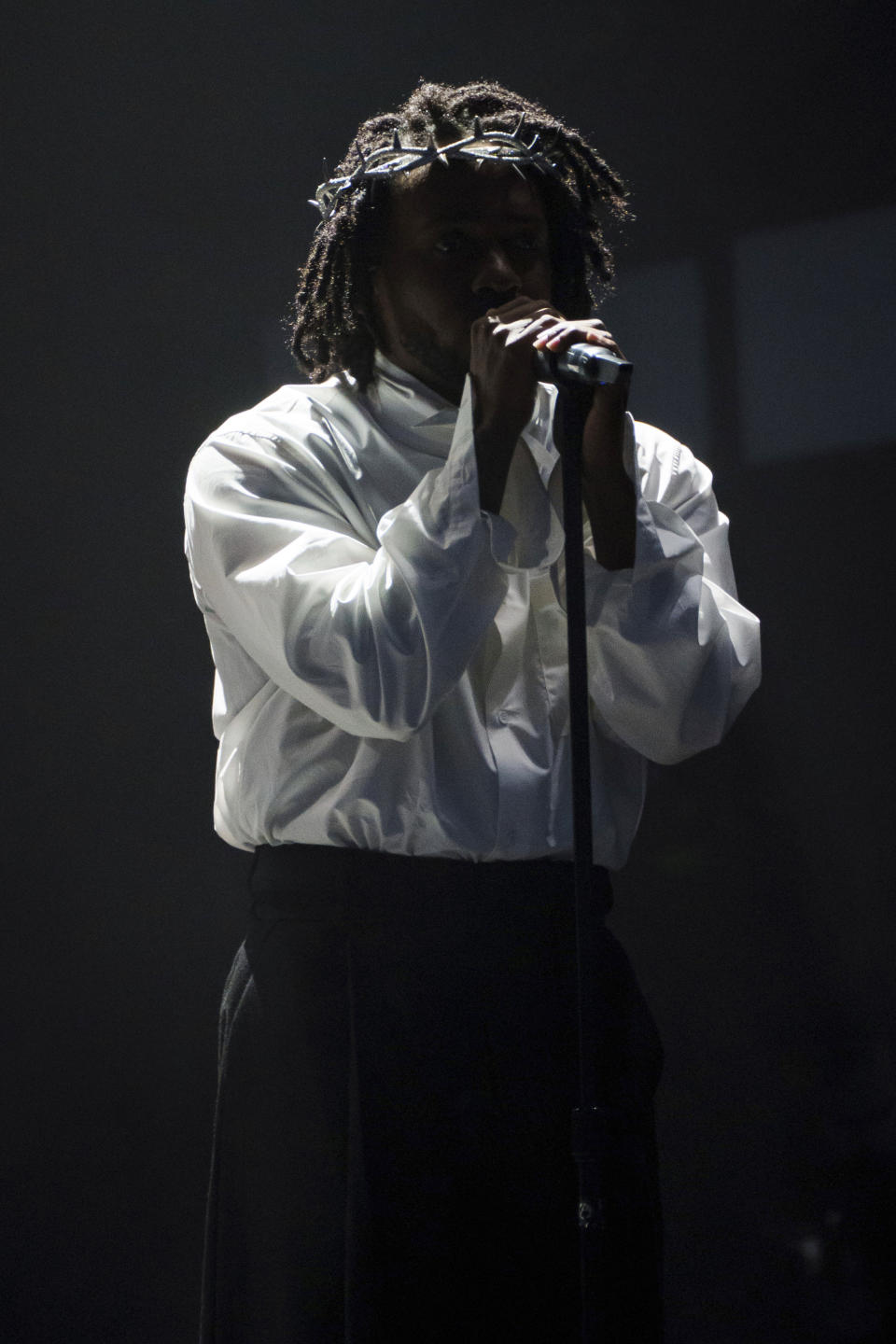 Kendrick Lamar durante su actuación en el festival de Glastonbury en Worthy Farm, Somerset, Inglaterra, el domingo 26 de junio de 2022. (Foto AP/Scott Garfitt)