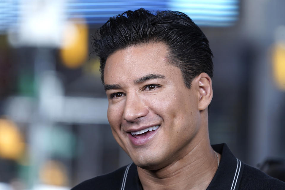 Mario Lopez's Easter family photo is resonating with parents everywhere. 