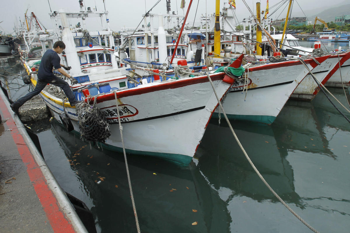 Taiwan says China told Taiwan’s coast guard to not interfere in the detention of Taiwanese boat crew