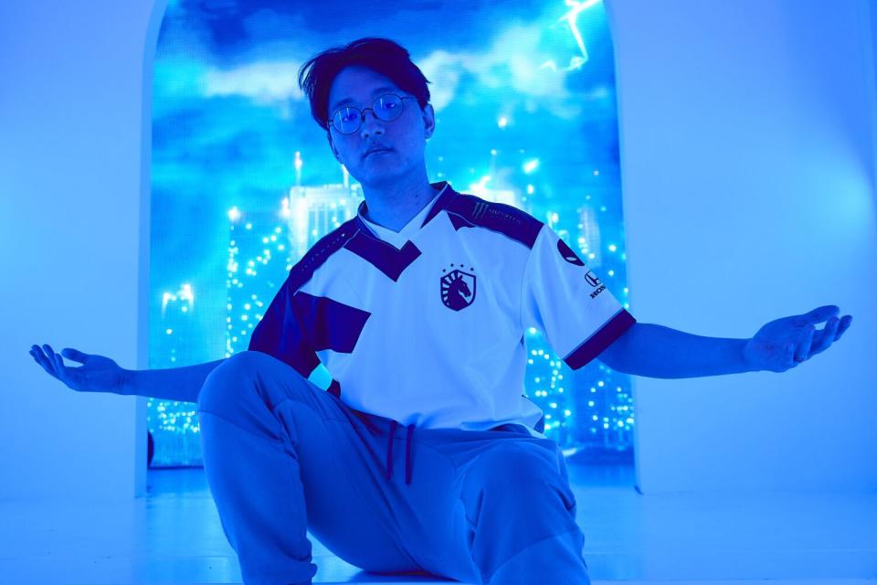 Team Liquid's Jo "CoreJJ" Yong-in poses at the League of Legends World Championship Groups Stage Features Day
