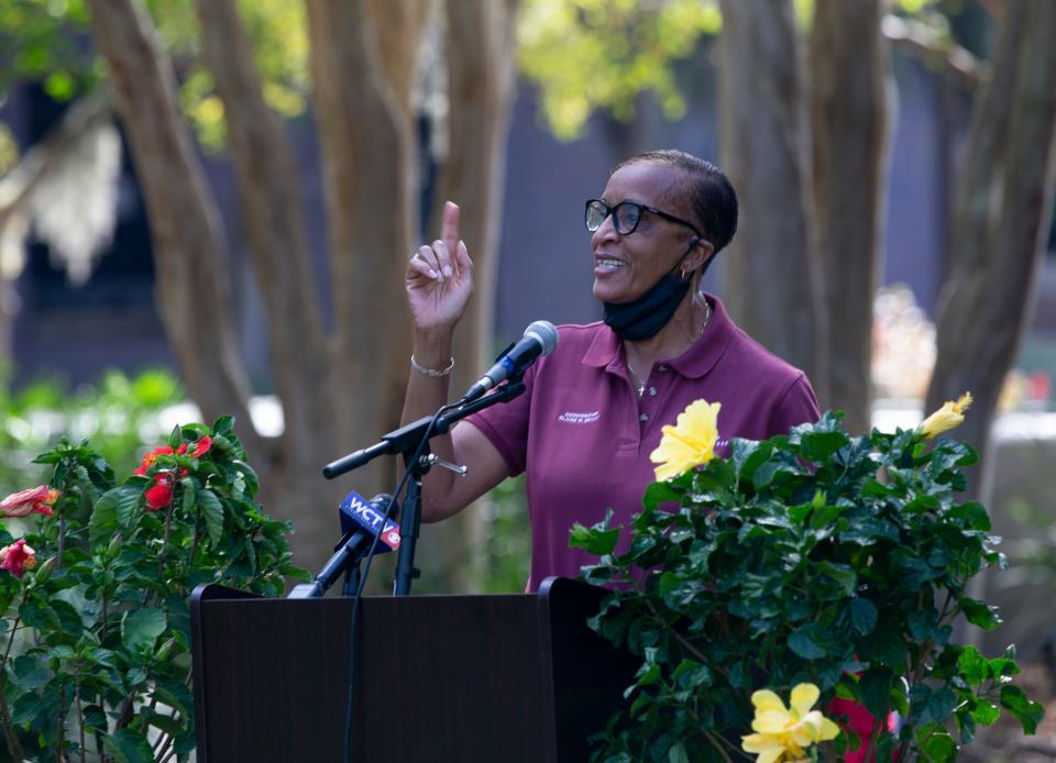 City Commissioner Elaine Bryant speaks during a ceremony held to dedicate the park in Kleman Plaza to former mayor Dorothy "Dot" Inman-Johnson Monday, Oct.26, 2020. 