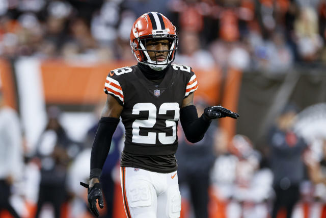 Greedy Williams intercepts Baker Mayfield during Day 2 of Browns